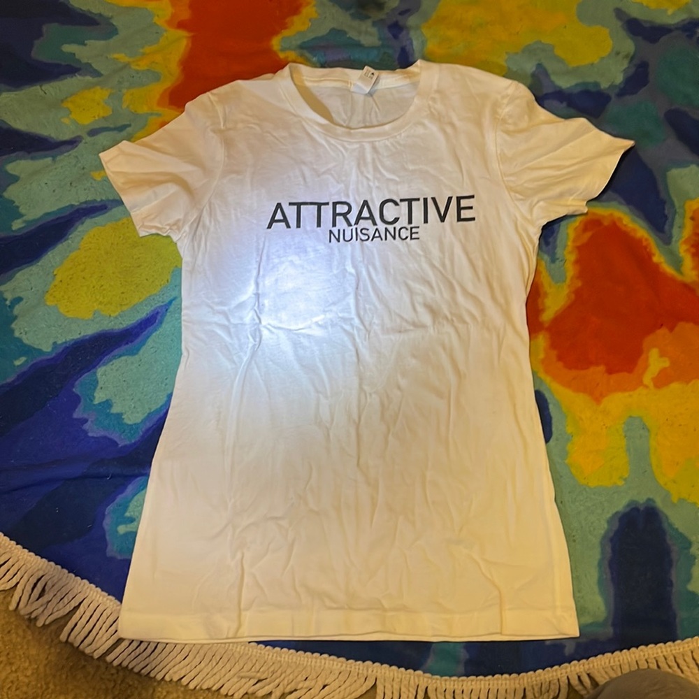 White tee